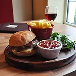 Woodford Dolmen 4*