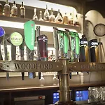 Hotel Woodford Dolmen