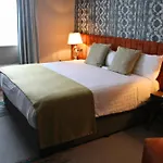 Woodford Dolmen 4*