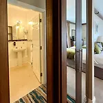 Woodford Dolmen Hotel 4*