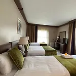 Woodford Dolmen Hotel
