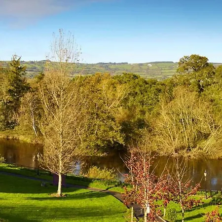 Woodford Dolmen Hotel 4*