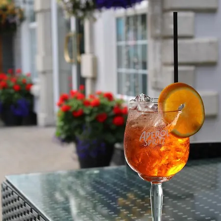 Woodford Dolmen Hotel