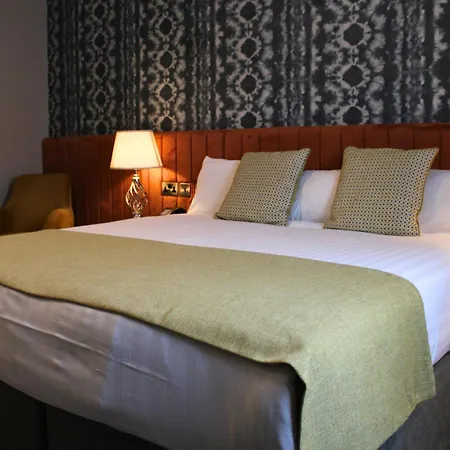 Hotel Woodford Dolmen 4*