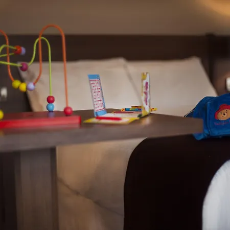 Woodford Dolmen Hotel 4*