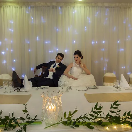 Woodford Dolmen Hotell 4*