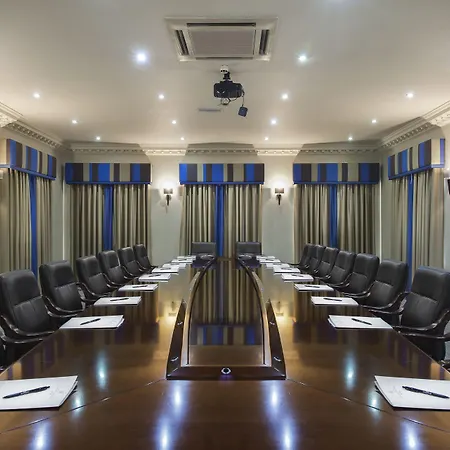 Hotel Woodford Dolmen