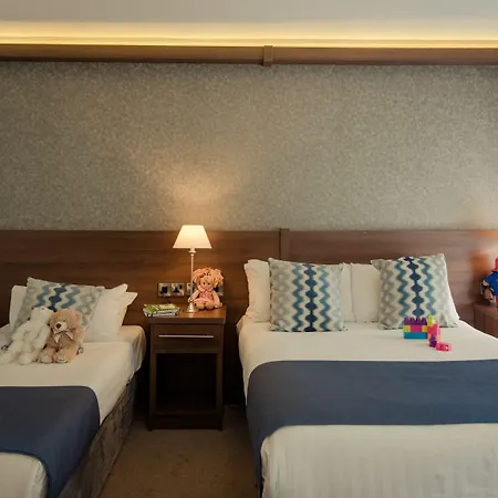 Woodford Dolmen Hotell 4*