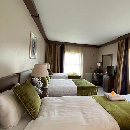 Woodford Dolmen Hotel