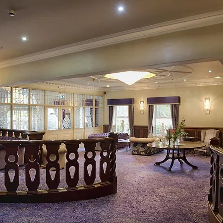 Hotel Woodford Dolmen 4*