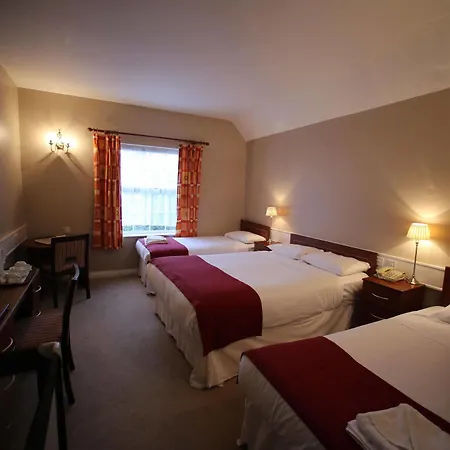 Hotel Woodford Dolmen 4*
