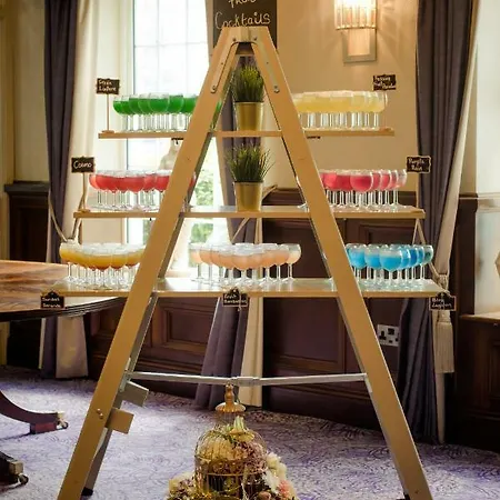 Woodford Dolmen Hotel 4*