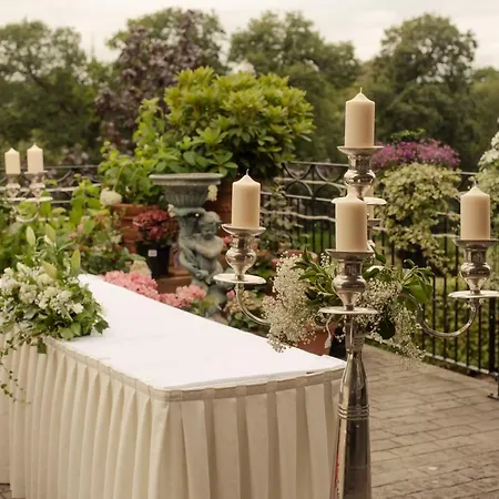 Woodford Dolmen Hotel 4*