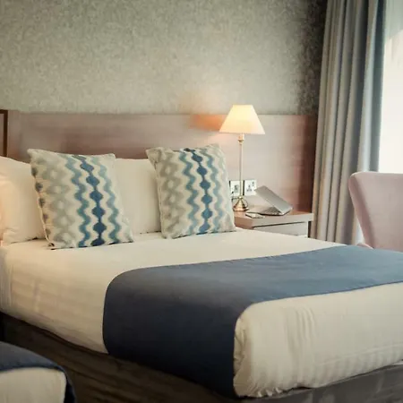 Woodford Dolmen Hotel
