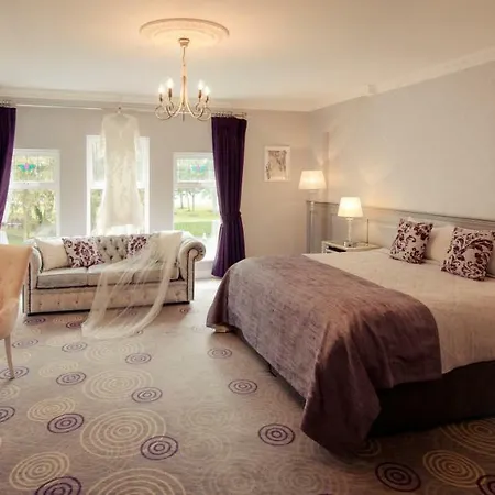 Woodford Dolmen 4*