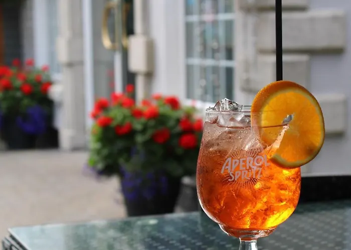 Woodford Dolmen Отель