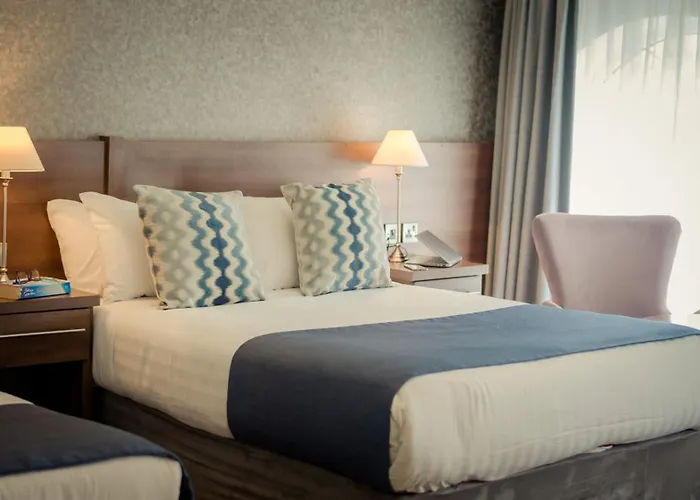 Woodford Dolmen Отель 4*