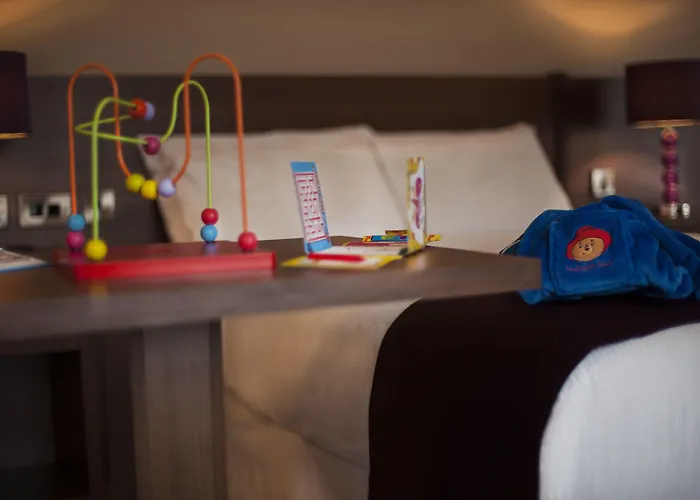 Woodford Dolmen Отель 4*