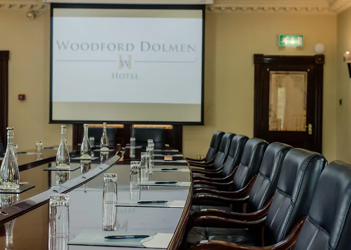 Отель Woodford Dolmen Карлоу