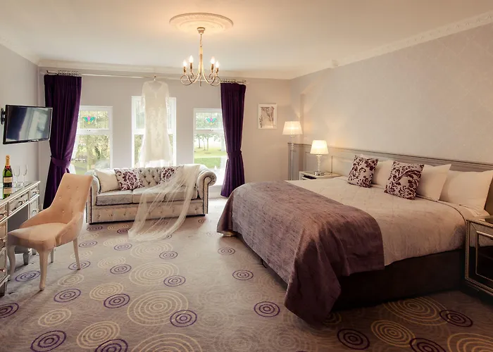 Hotel Woodford Dolmen 4*