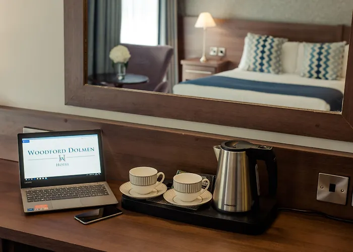 Hotel Woodford Dolmen 4*