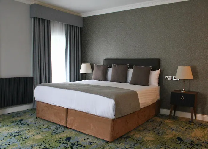 Woodford Dolmen 4* Карлоу