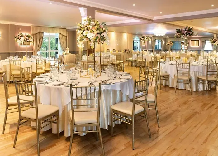 Woodford Dolmen Hotel 4*